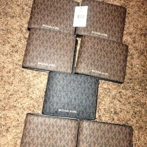 Micheal kors  wallets